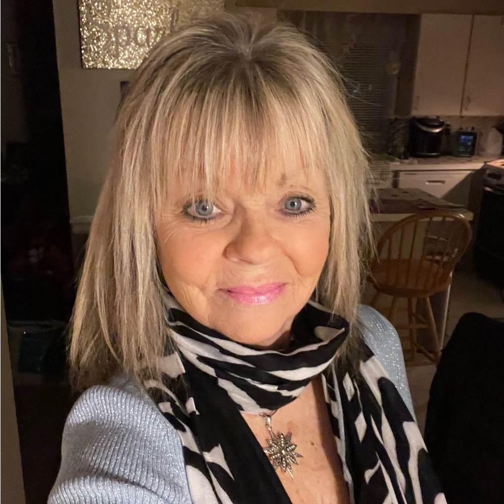 Meet your Posher, Diane